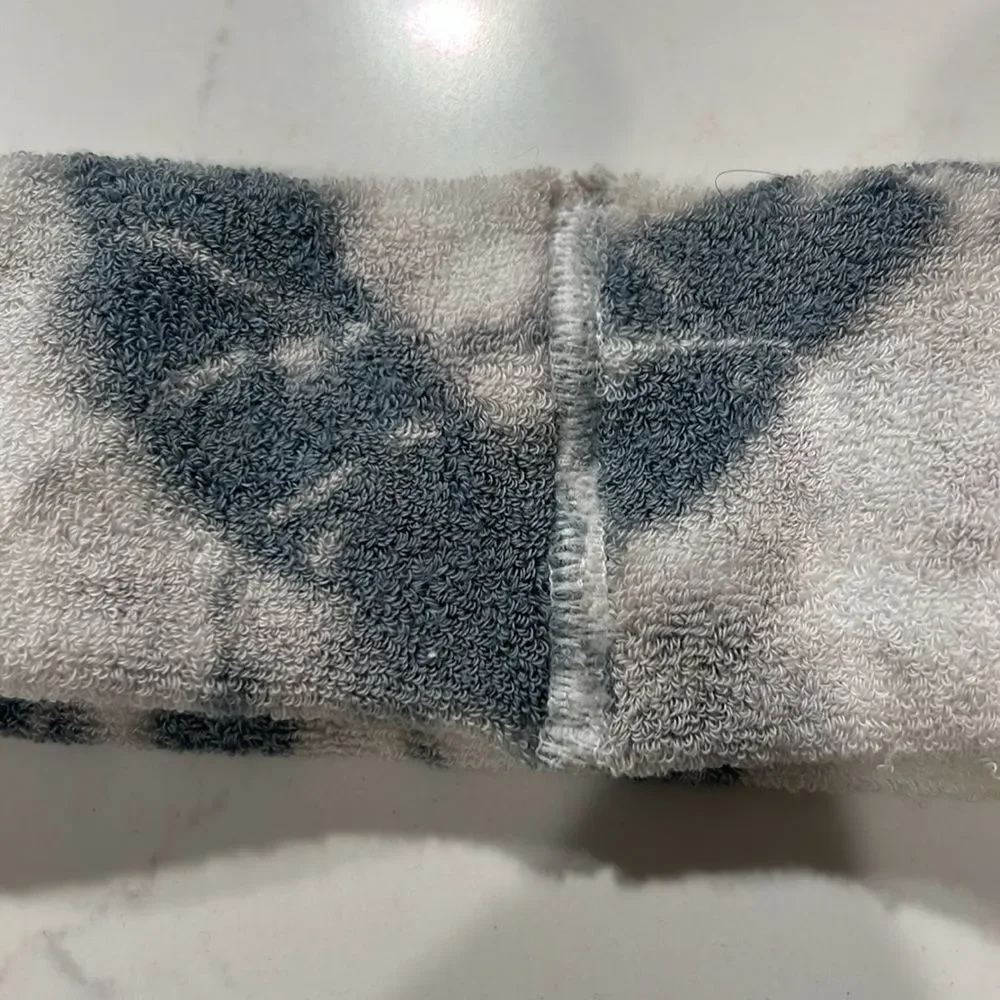 Lululemon Sports Headband: Gray & White
